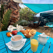 Hotel Les Grenadines Petit Dejeuner En Terrasse